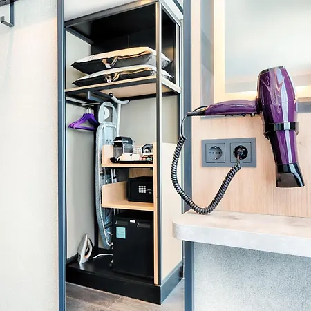 Premier Inn Stuttgart City Europaviertel-3